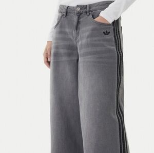 Adidas Jean Adicolor Adilenium Women's Charcoal Wide-Leg Jeans with Side Stripes